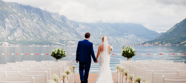 Professioneller Hochzeits-DJ René sorgt für Musik, Stimmung und Ablaufplanung, die Brautpaare begeistert.